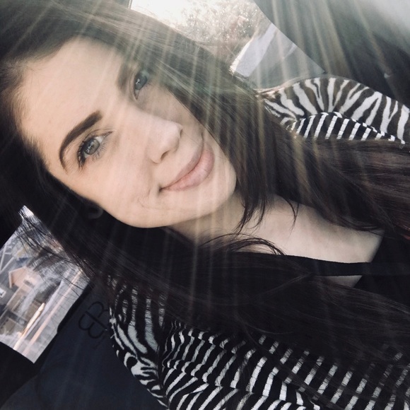 Meet your Posher, Rachel - Picture 1 of 1